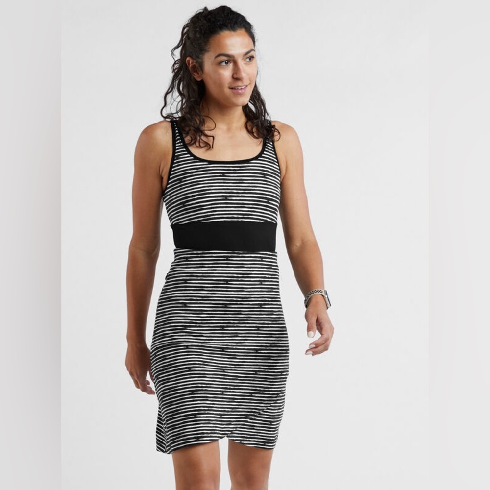 Title‎ Nine Connelly Dress Painted Stripe Size M